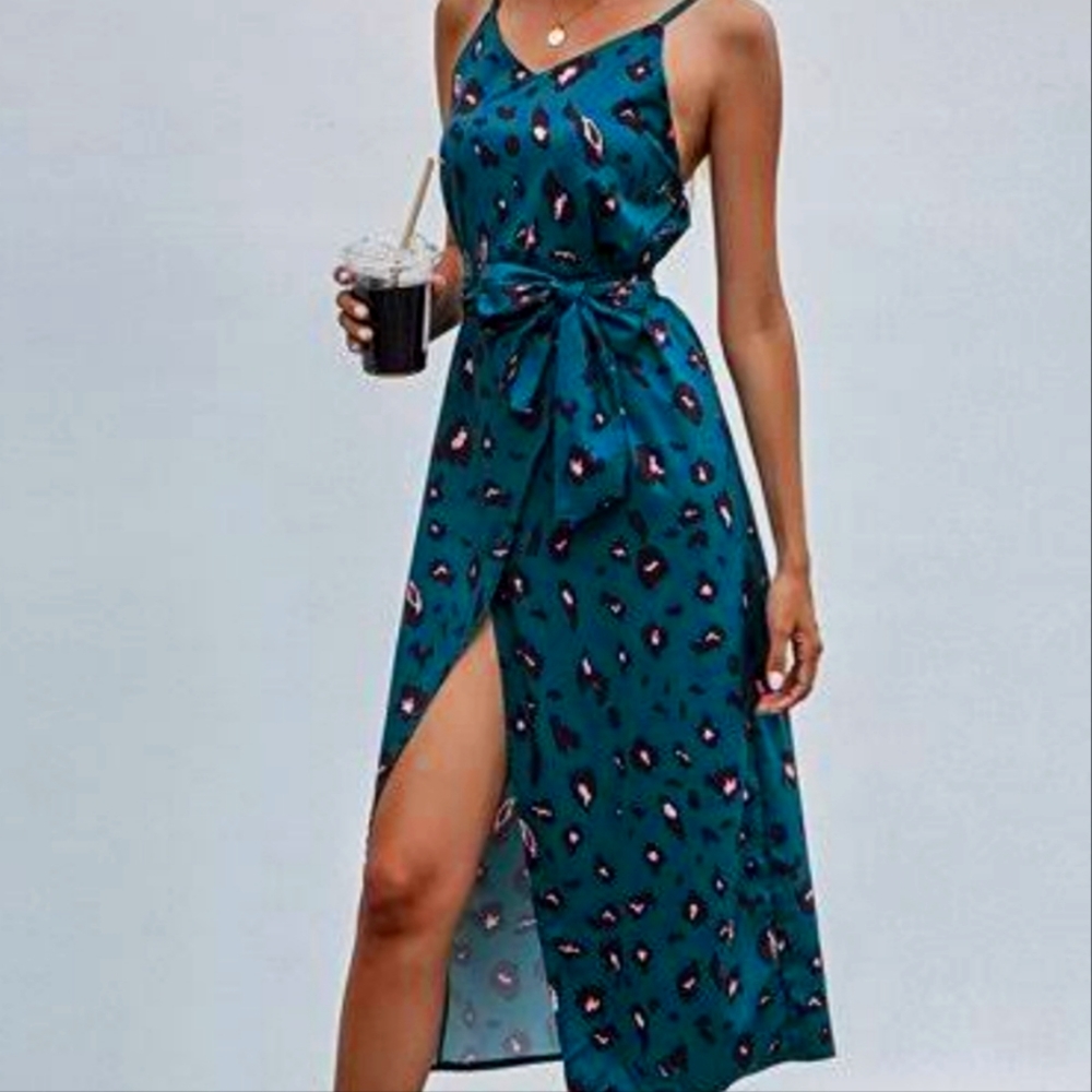 Dress green Leopard Tie-Waist Midi Dress
